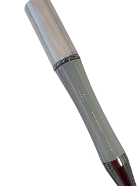 White opal bearable pen