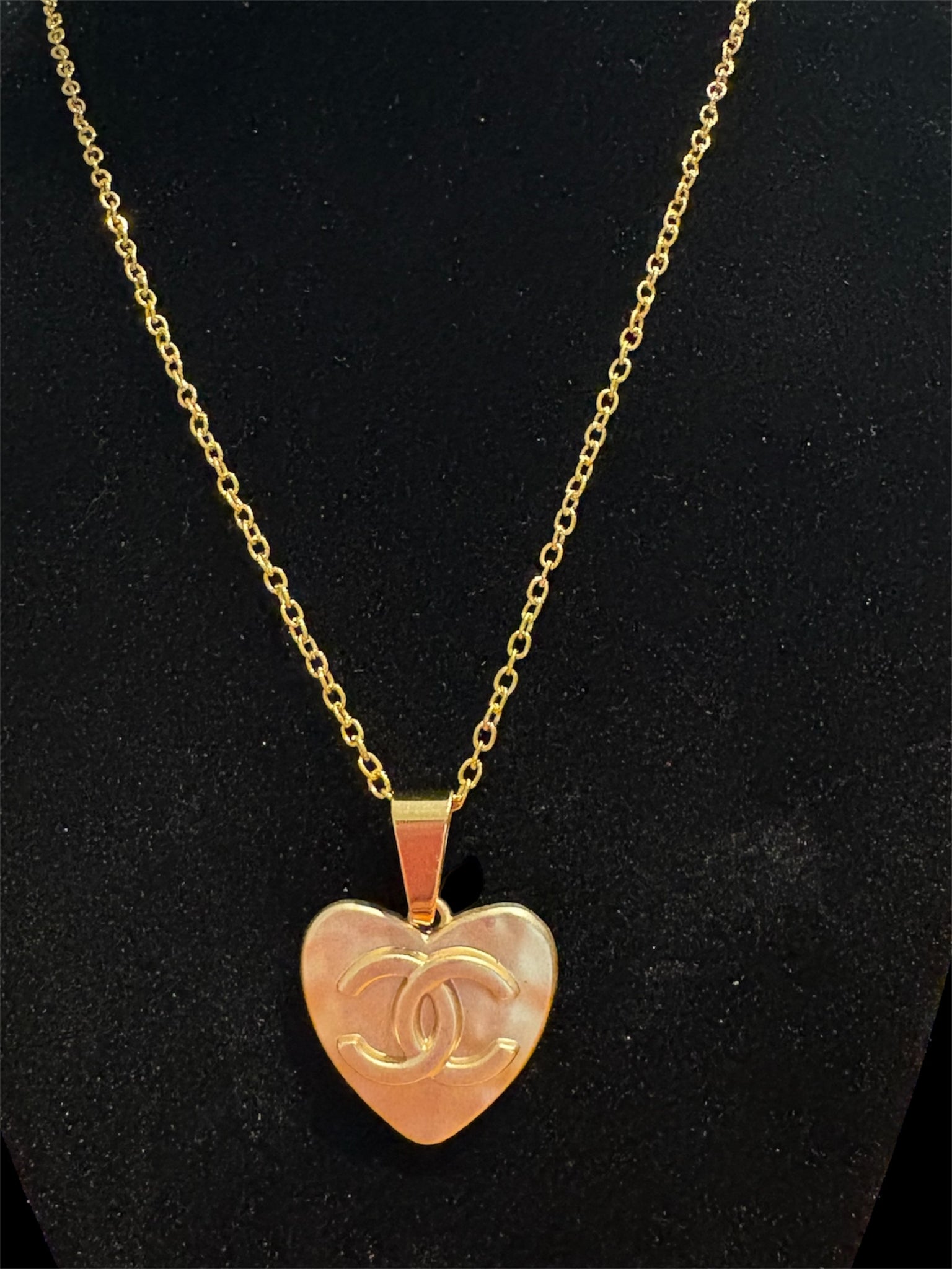 Large Hammered heart CC necklace