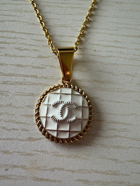 Classic White and Gold CC necklace